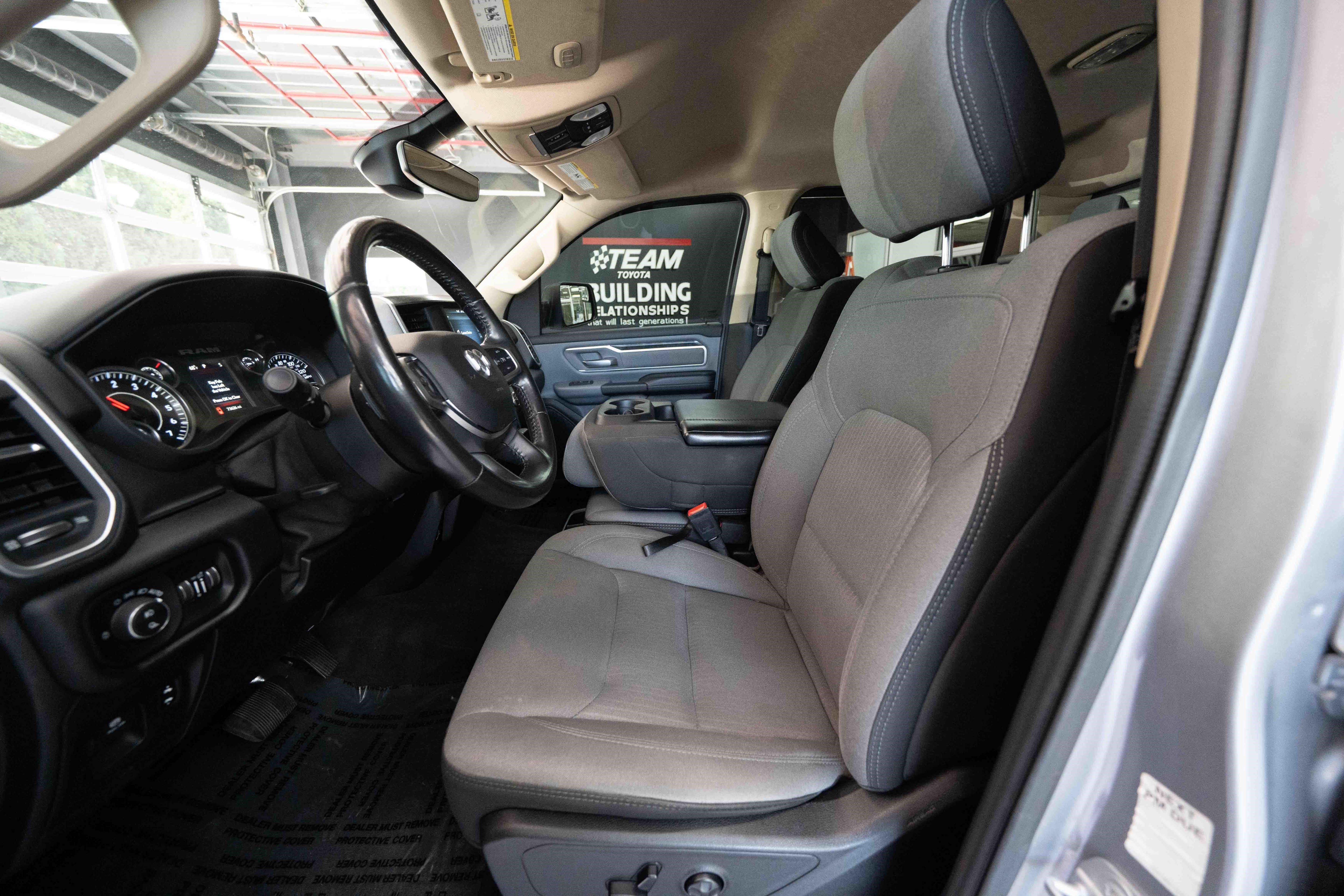 Used 2019 RAM 1500 Big Horn AWD/4WD image 9