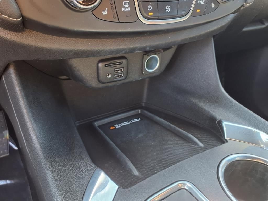 Used 2022 Chevrolet Traverse Premier image 9