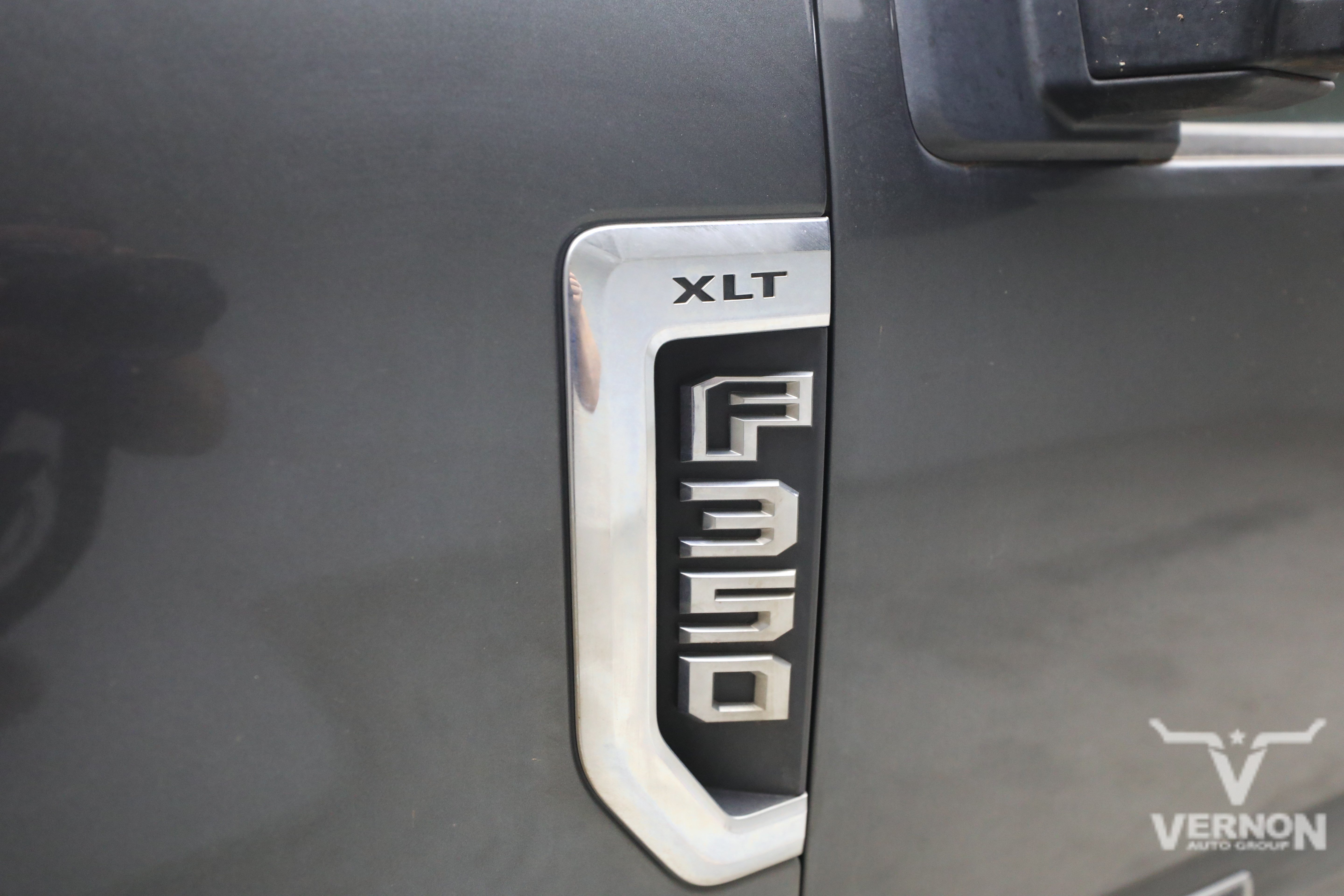 Used 2019 Ford F350 XLT w/ XLT Premium Package AWD/4WD image 9