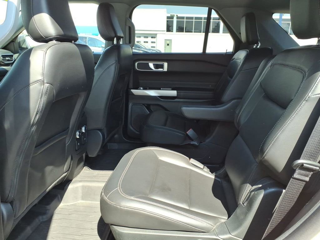 Used 2023 Ford Explorer XLT w/ Equipment Group 202A AWD/4WD image 12