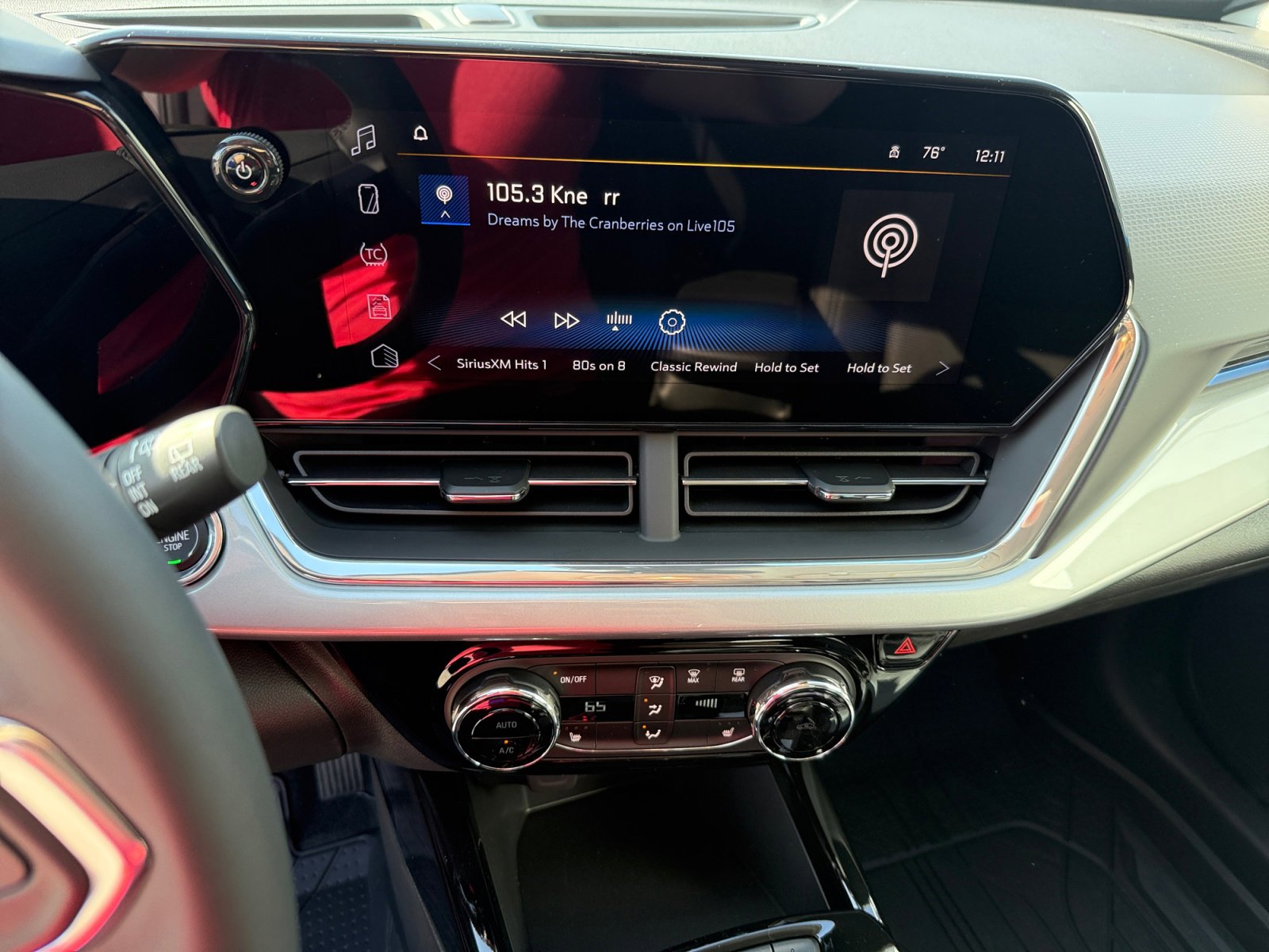 New 2026 Chevrolet Trax LT w/ Driver Confidence Package image 12