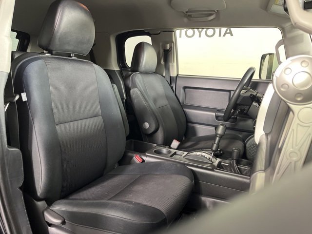 Used 2013 Toyota FJ Cruiser 4WD image 32