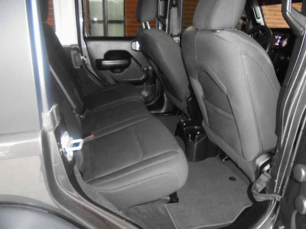 Used 2019 Jeep Wrangler Unlimited Sport AWD/4WD image 10