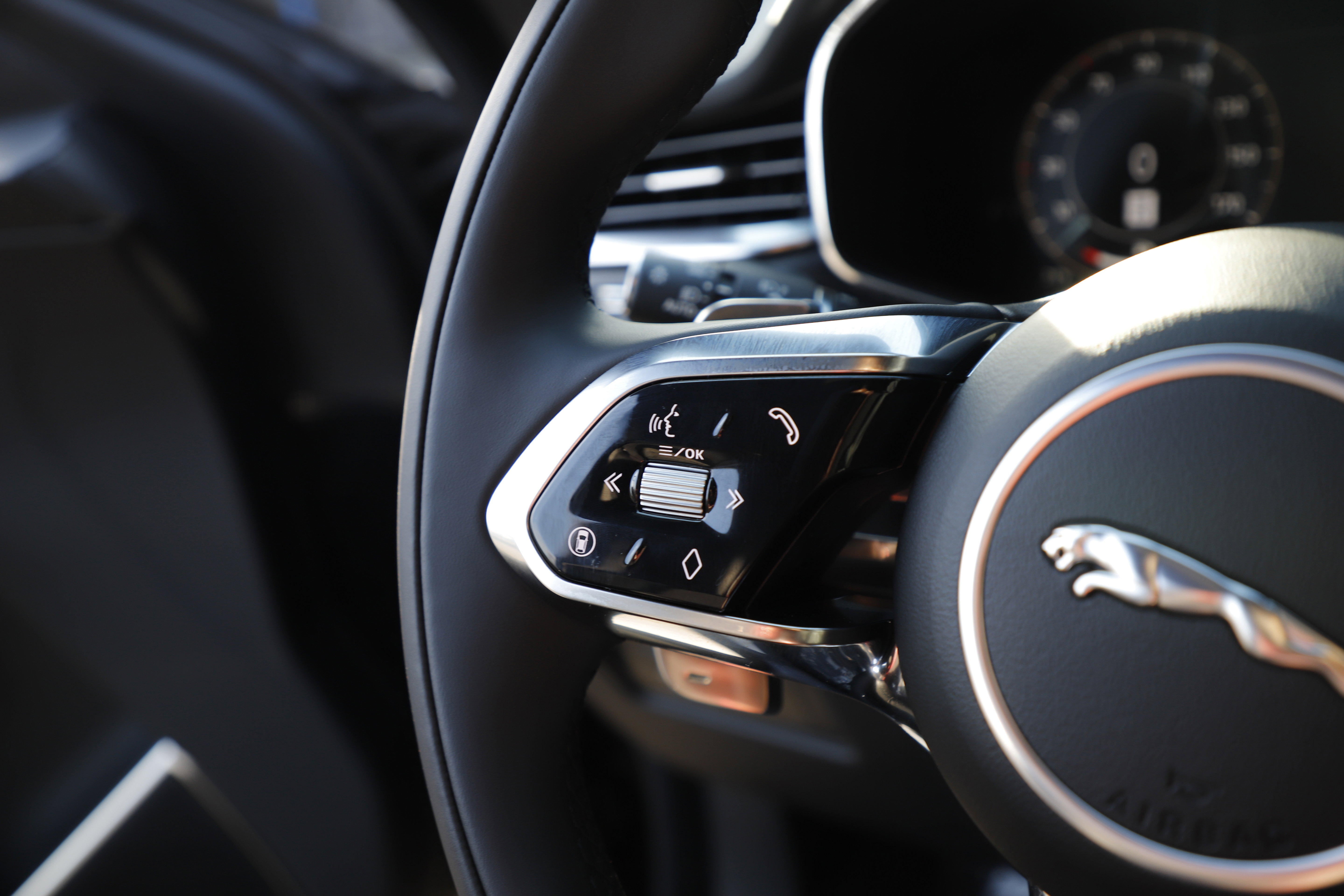 New 2026 Jaguar F-PACE R-Dynamic S AWD/4WD image 23