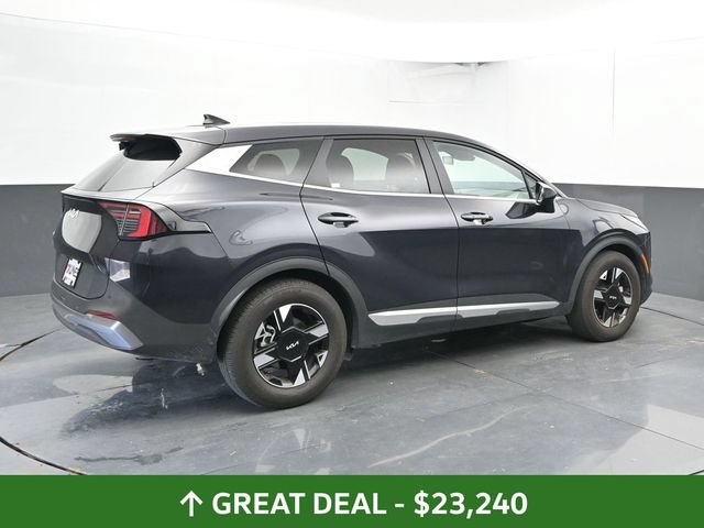 Used 2026 Kia Sportage LX FWD image 2