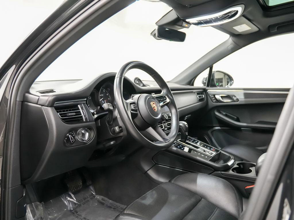 Certified 2023 Porsche Macan GTS AWD/4WD image 4