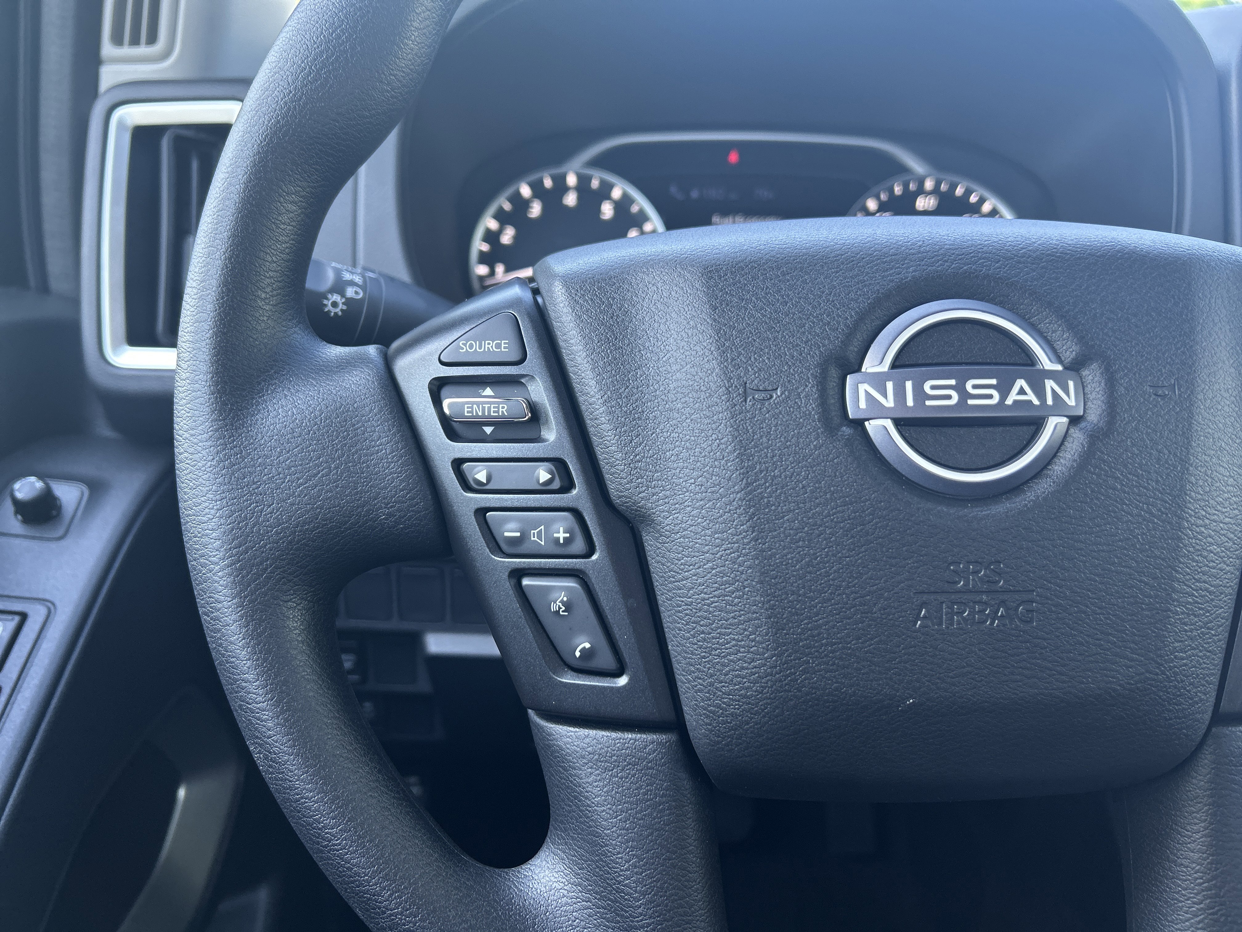 Used 2025 Nissan Frontier SV RWD image 19