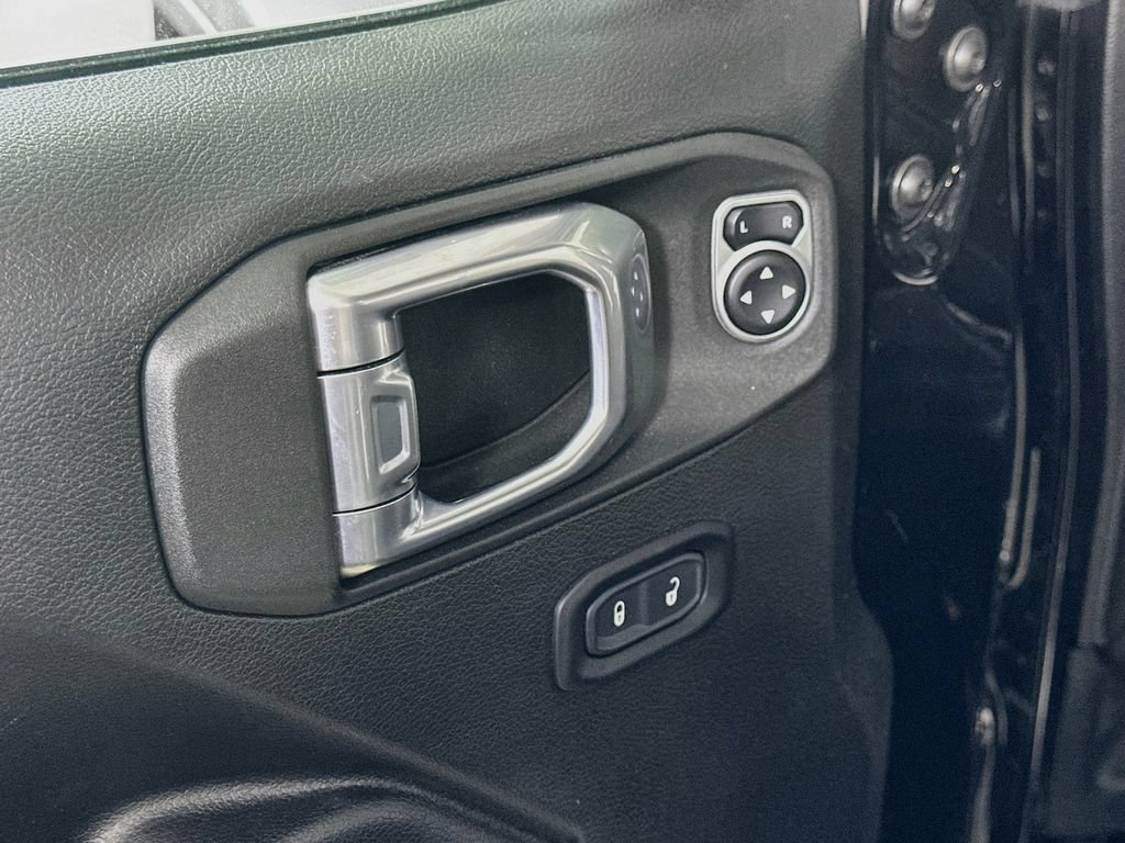 Used 2022 Jeep Wrangler Unlimited Rubicon 4xe w/ Cold Weather Group AWD/4WD image 20