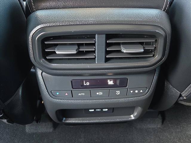 Used 2024 Honda Pilot Touring image 17