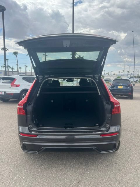 Certified 2025 Volvo XC60 B5 Ultra w/ Protection Package Premier AWD/4WD image 28
