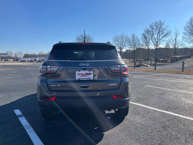 Used 2024 Jeep Compass Latitude image 6