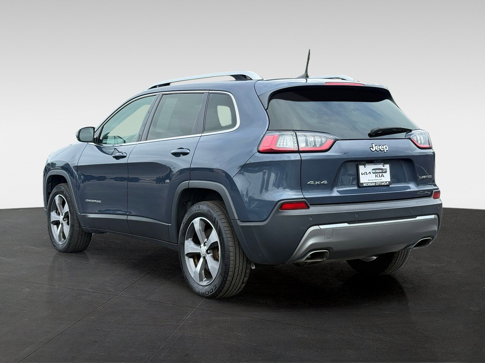 Used 2019 Jeep Cherokee Limited AWD/4WD image 7