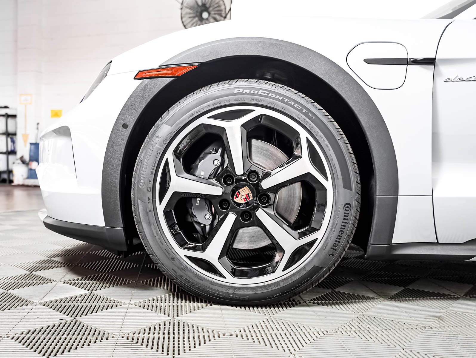 New 2026 Porsche Taycan 4 Cross Turismo AWD/4WD image 13