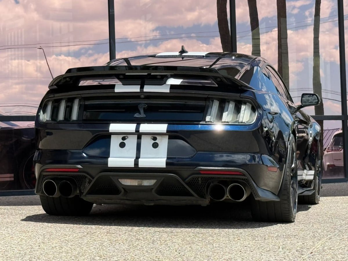 Used 2021 Ford Mustang Shelby GT500 w/ Technology Package RWD image 11