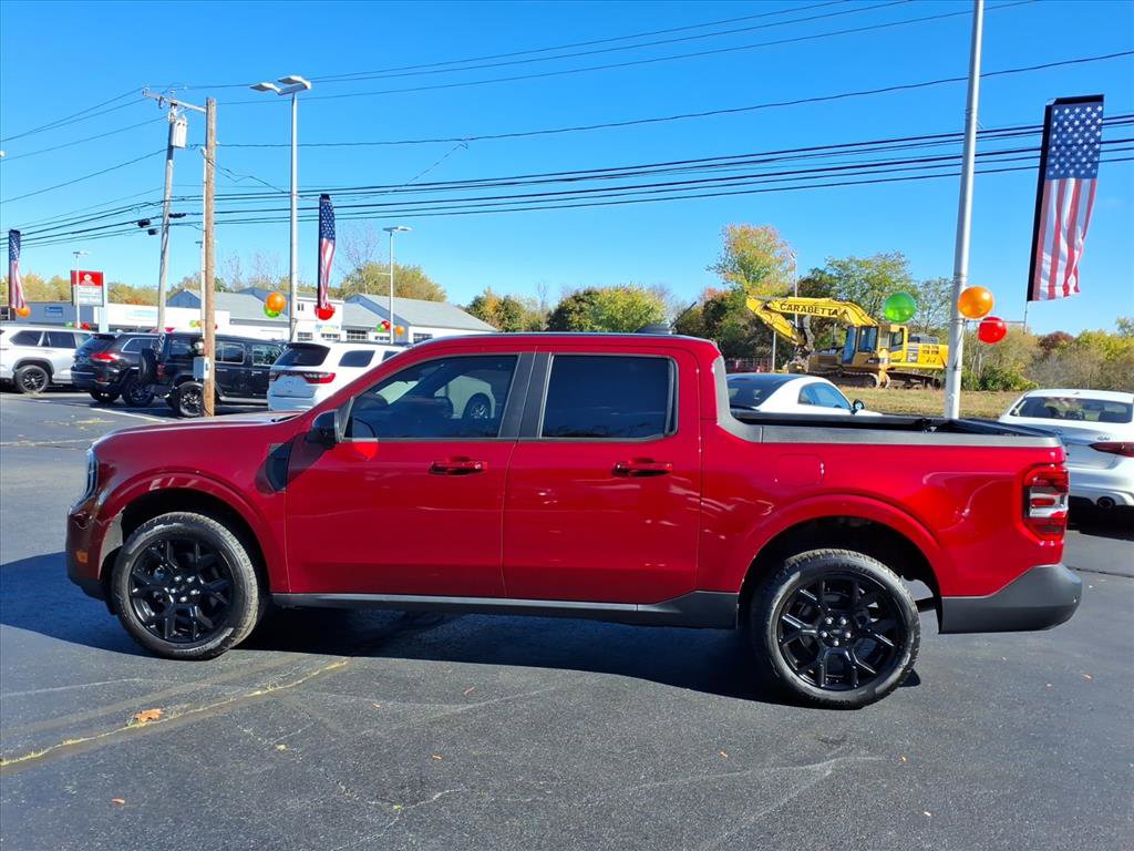 Used 2025 Ford Maverick Lariat w/ Black Appearance Package image 4