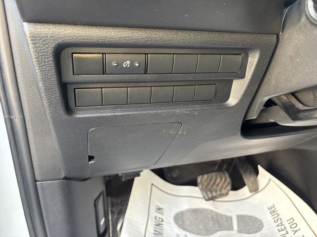 Used 2022 Mitsubishi Outlander ES image 17