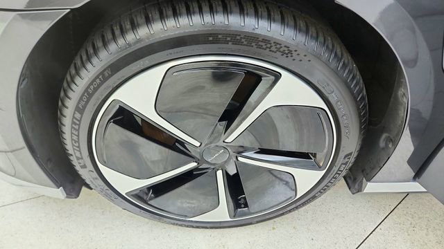 Used 2023 Lucid Air Grand Touring image 57