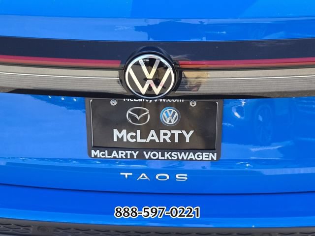 Certified 2025 Volkswagen Taos SE FWD image 15