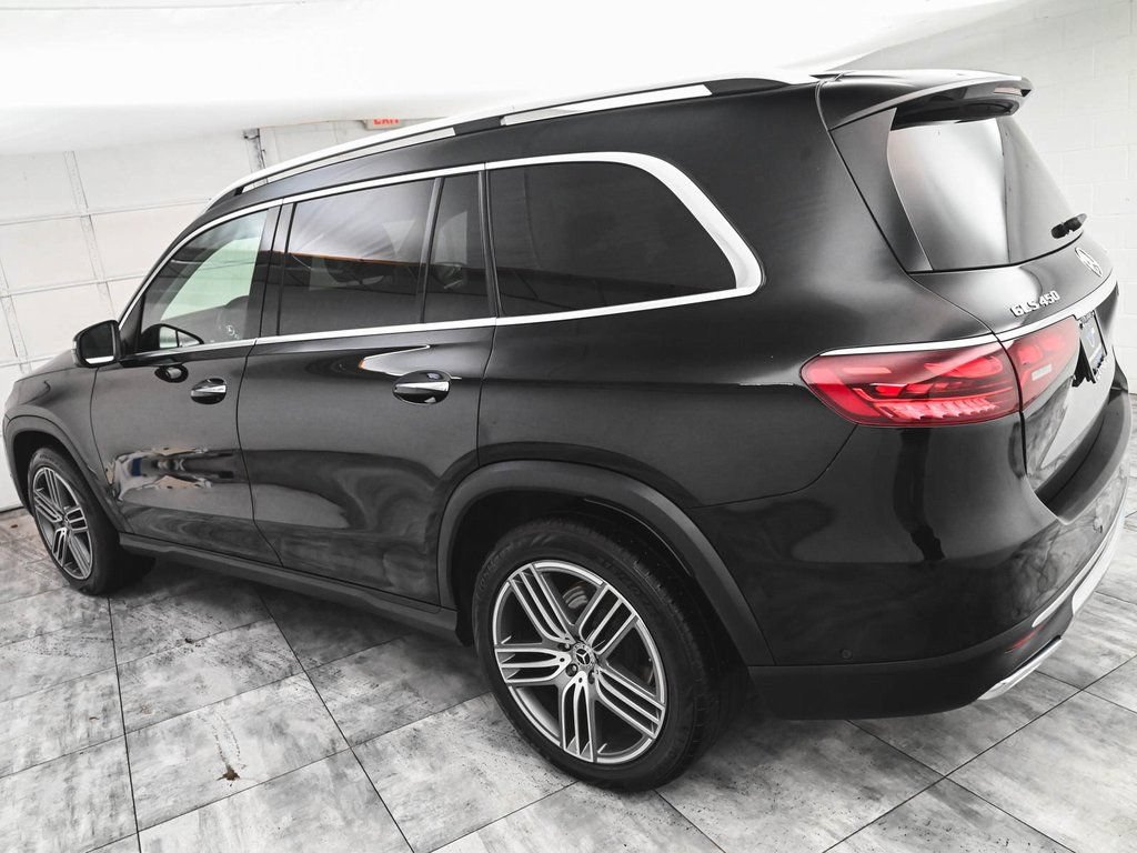 Used 2024 Mercedes-Benz GLS 450 4MATIC image 4