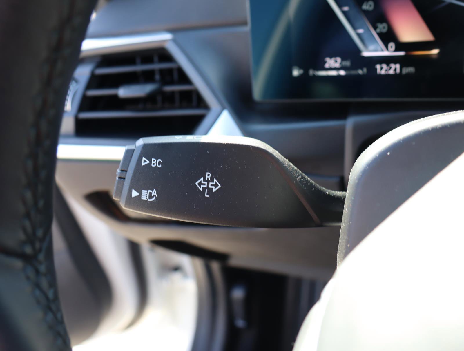 Used 2024 BMW 330i Sedan image 25