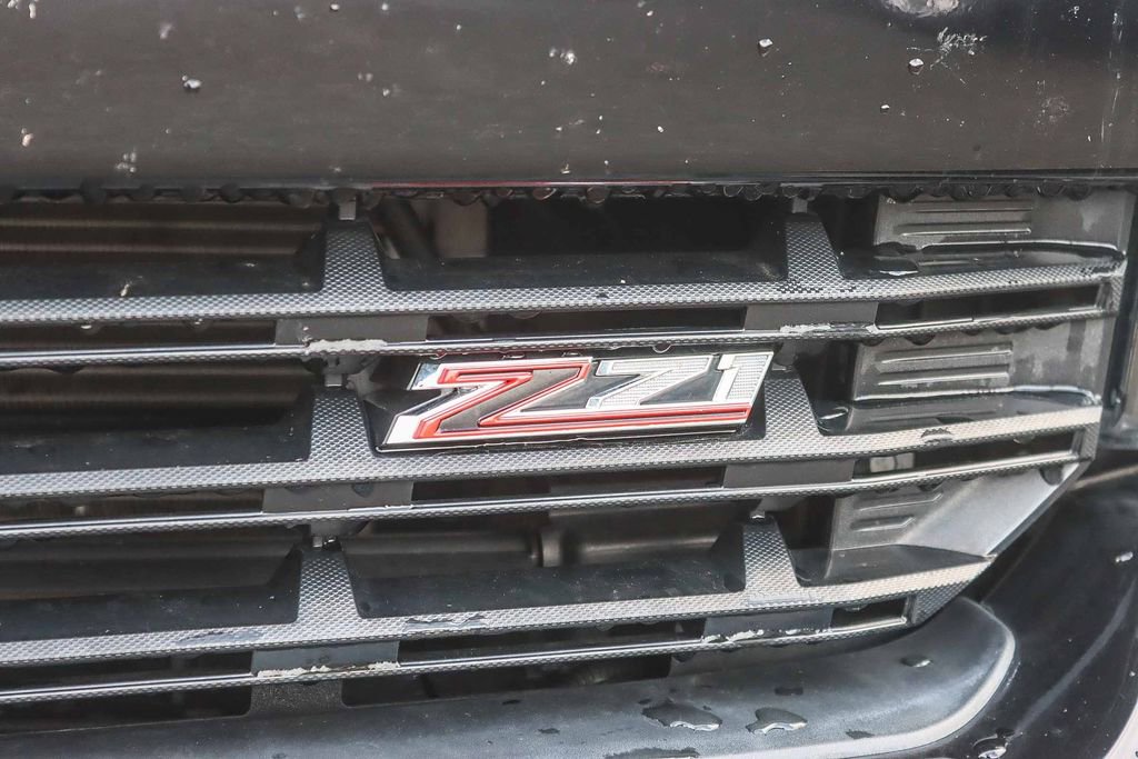 Used 2020 Chevrolet Silverado 1500 LT Trail Boss w/ Midnight Edition image 16