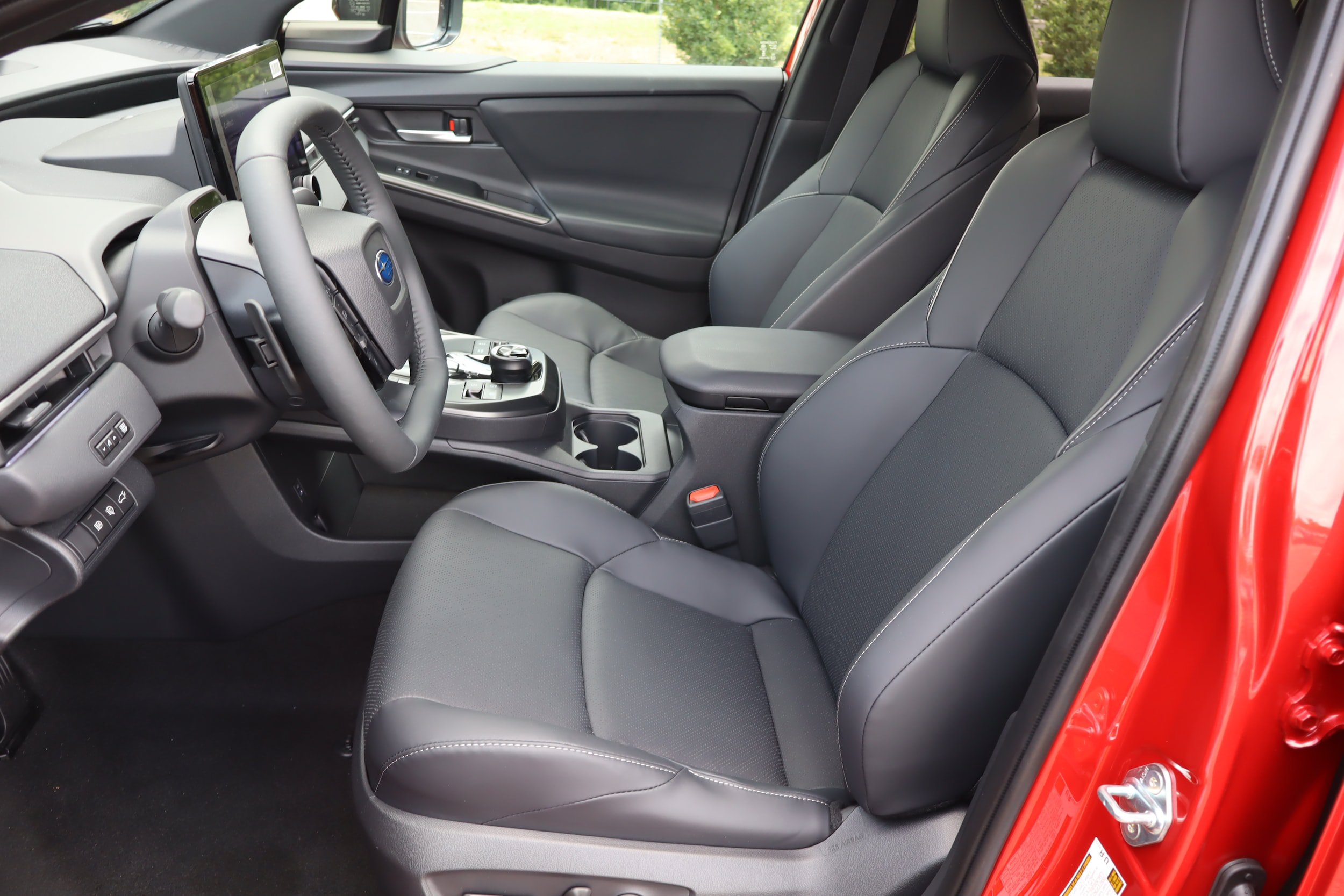 New 2026 Subaru Solterra AWD/4WD image 9