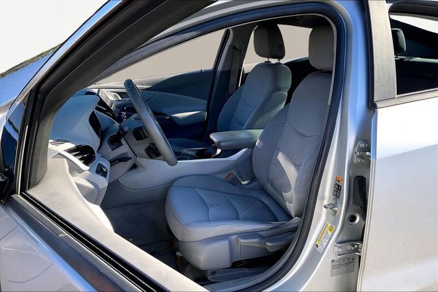Used 2017 Chevrolet Volt LT w/ Comfort Package image 15