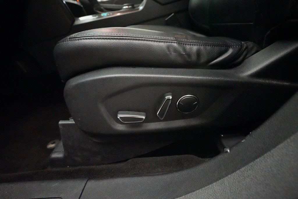 Used 2016 Ford Explorer XLT w/ Equipment Group 202A image 32