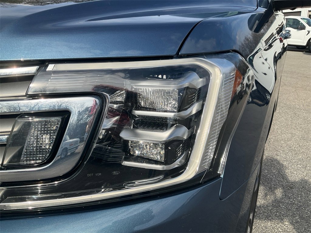 Used 2020 Ford Expedition Limited w/ Equipment Group 302A image 9