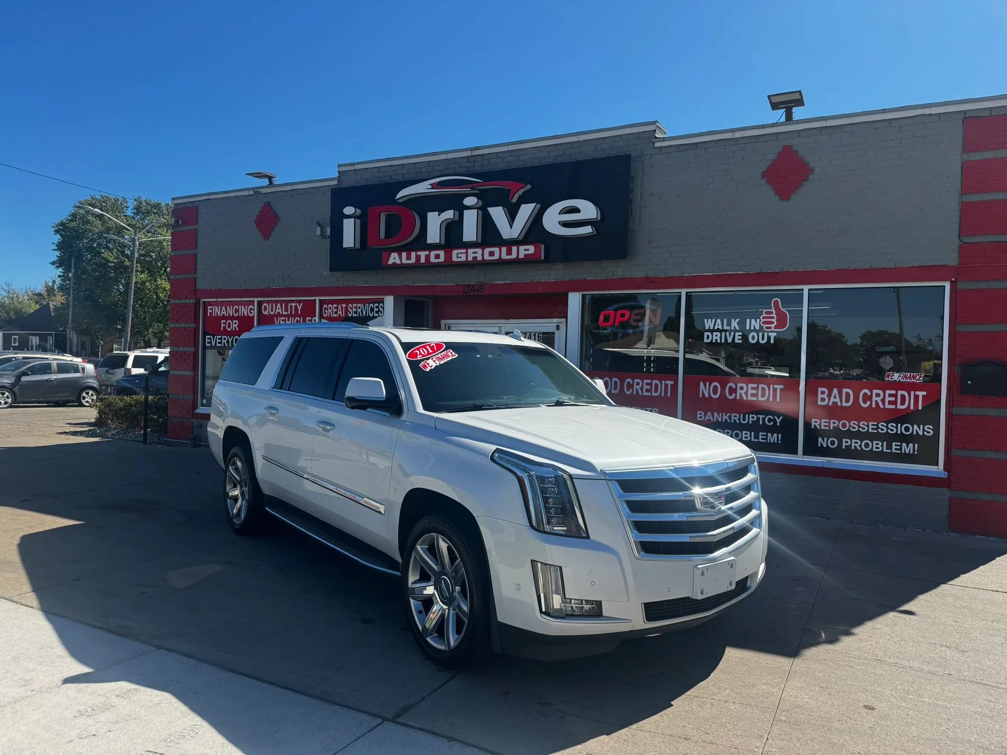 Used 2017 Cadillac Escalade ESV Luxury