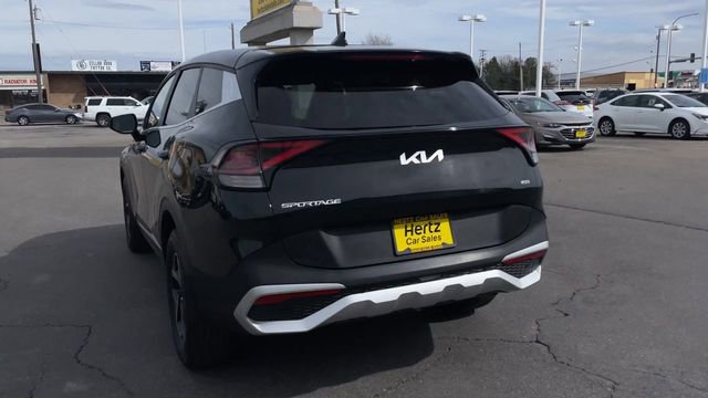 Used 2025 Kia Sportage LX image 8