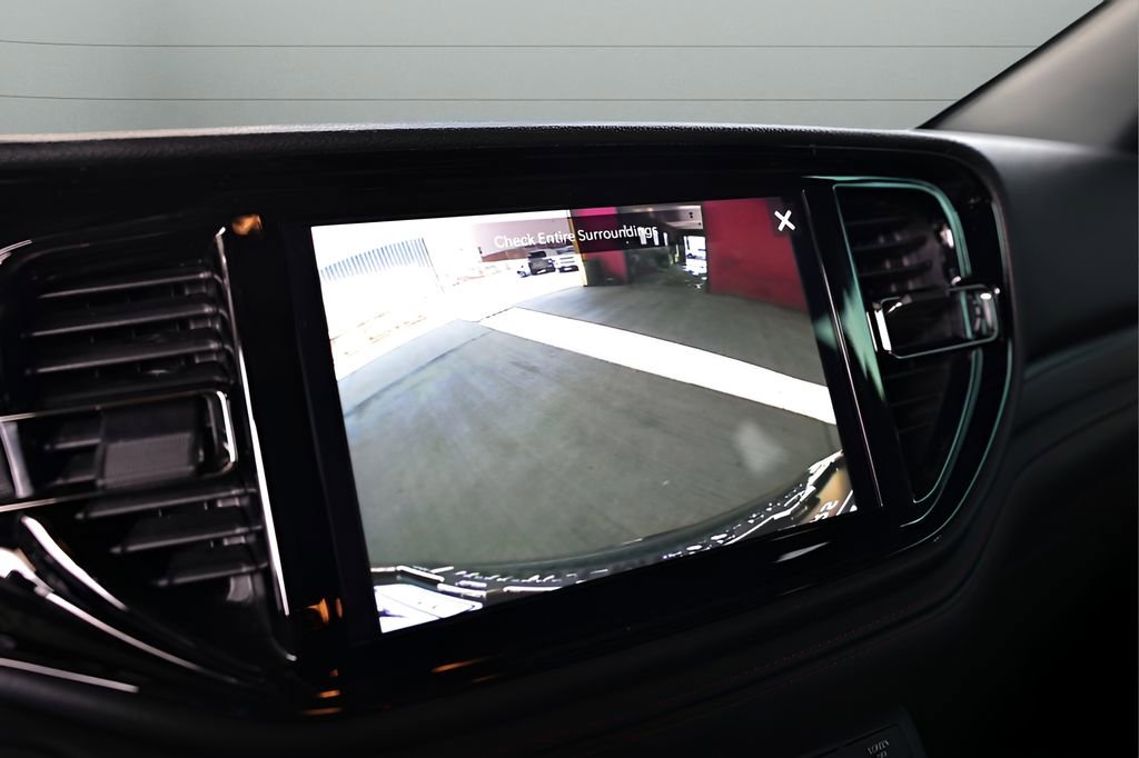 Used 2023 Dodge Durango GT image 23