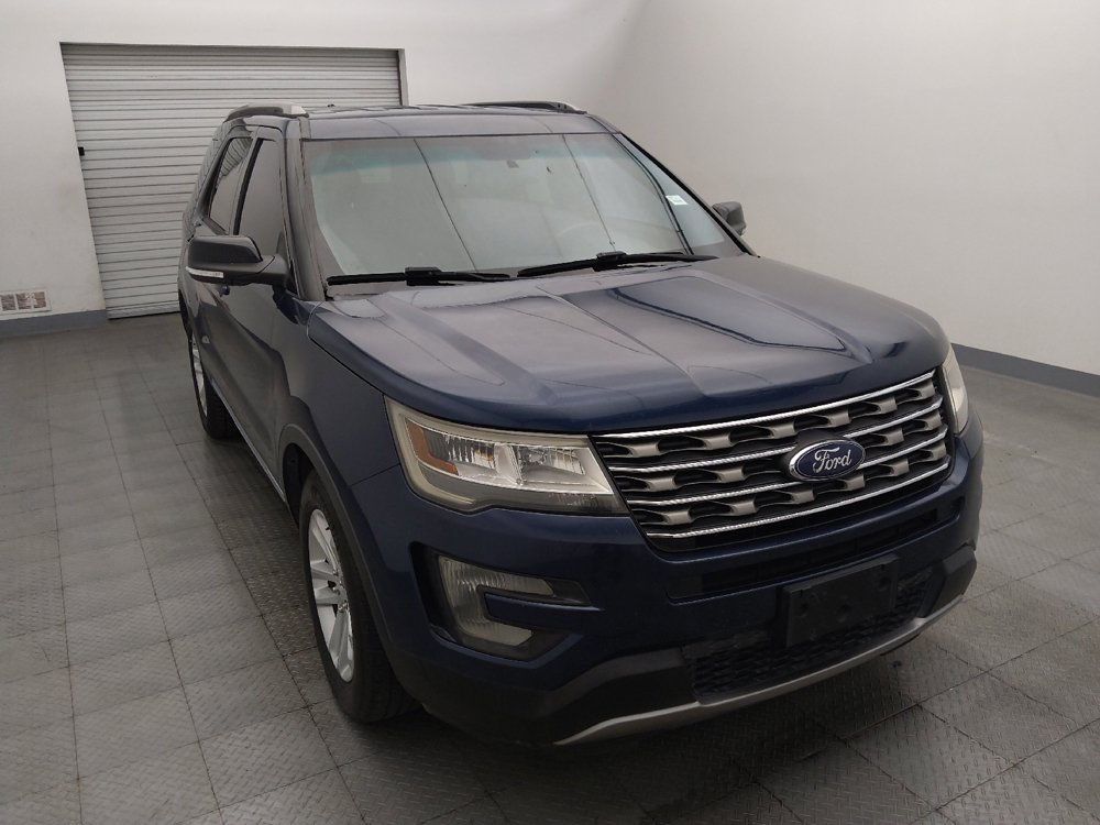 Used 2017 Ford Explorer XLT FWD image 14