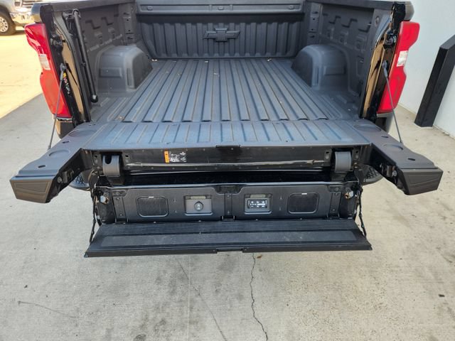 Used 2025 Chevrolet Silverado 1500 ZR2 w/ Dark Appearance Package AWD/4WD image 34