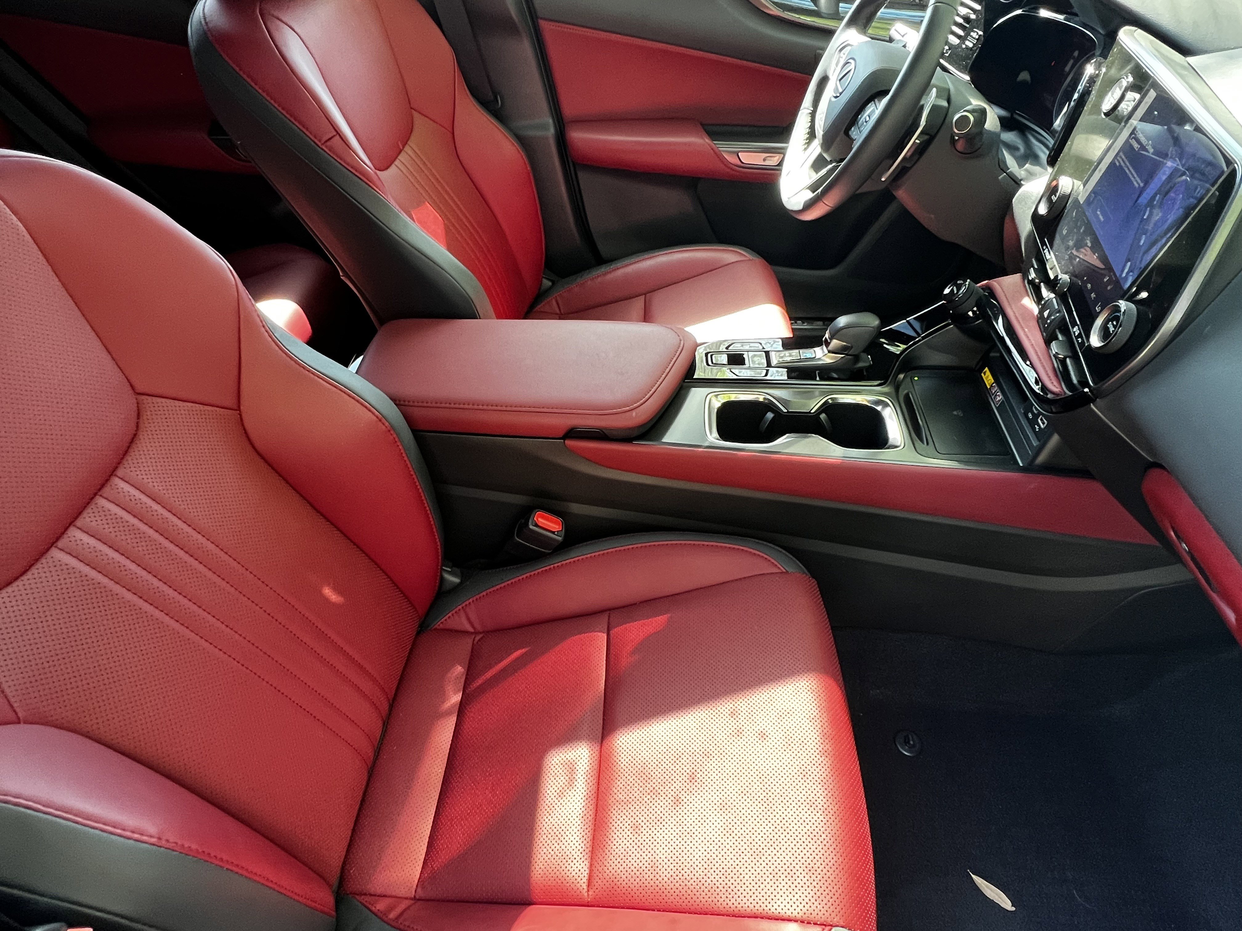 Used 2025 Lexus NX 250 FWD w/ Towing Package (2000 Lbs) image 43