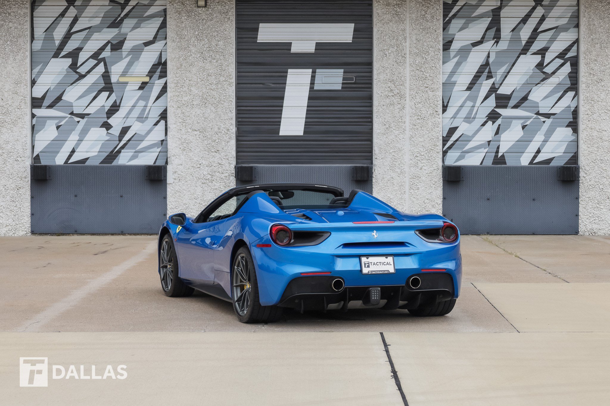 Used 2018 Ferrari 488 Spider RWD image 11