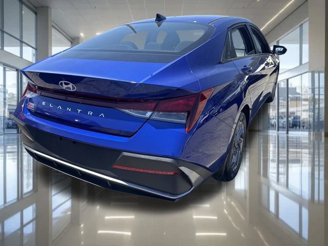 Certified 2024 Hyundai Elantra SEL FWD image 6