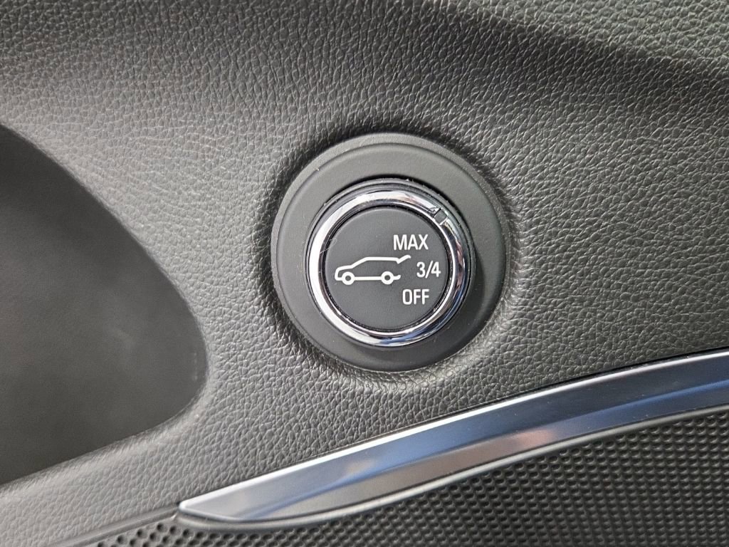 Used 2023 Buick Enclave Essence w/ Experience Buick Package AWD/4WD image 32