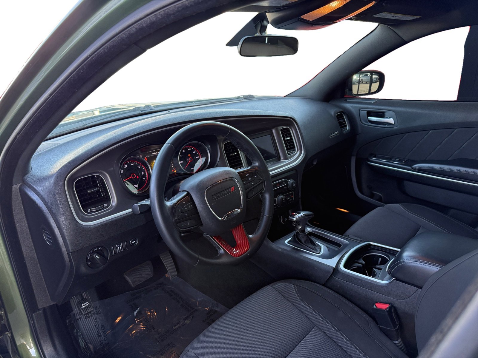 Used 2022 Dodge Charger SXT image 9