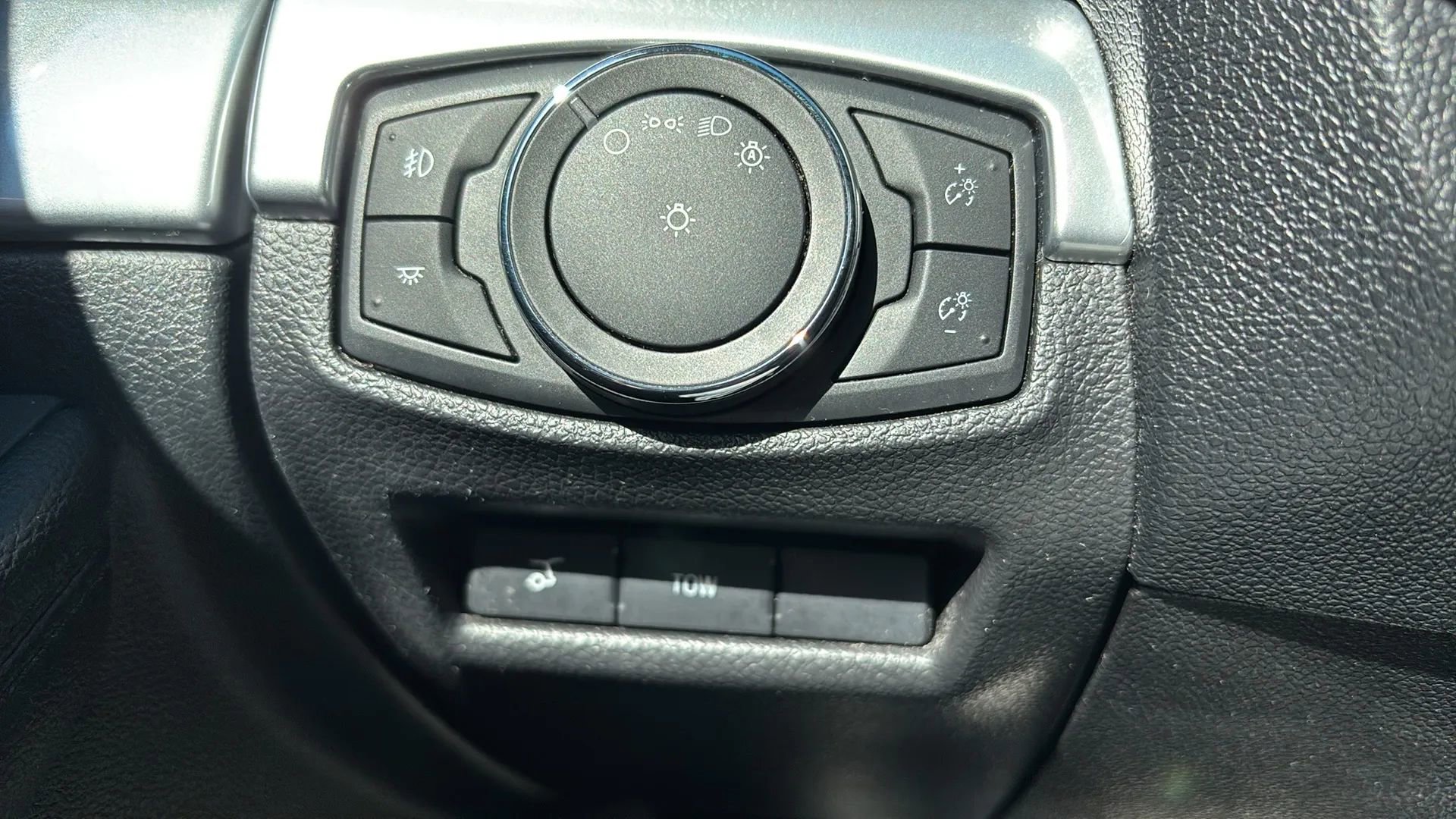 Used 2017 Ford Explorer Limited w/ Equipment Group 301A image 15
