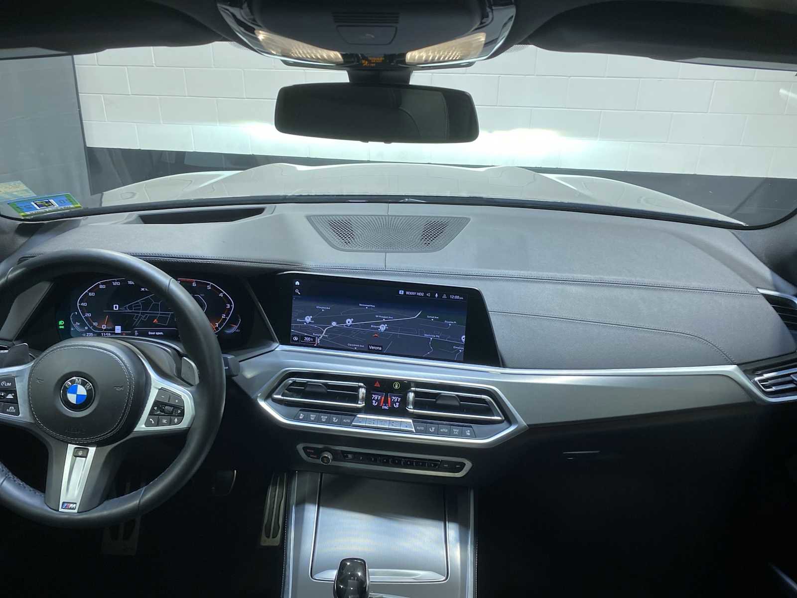 Used 2020 BMW X5 M50i image 10