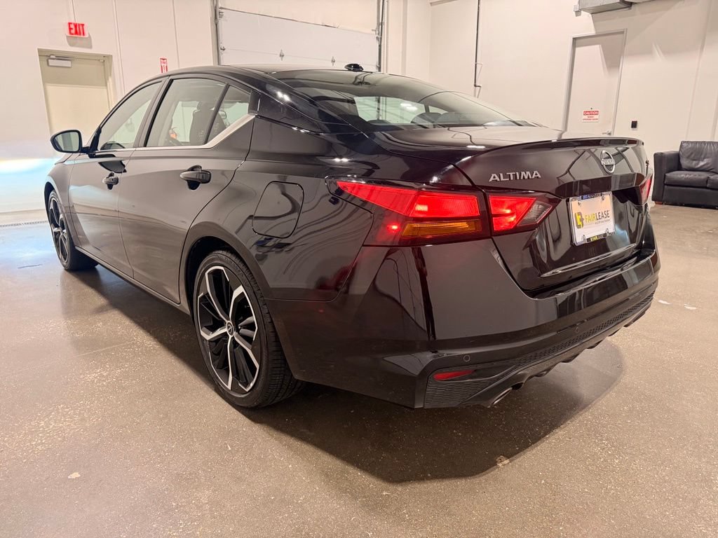 Used 2025 Nissan Altima 2.5 SR FWD image 7