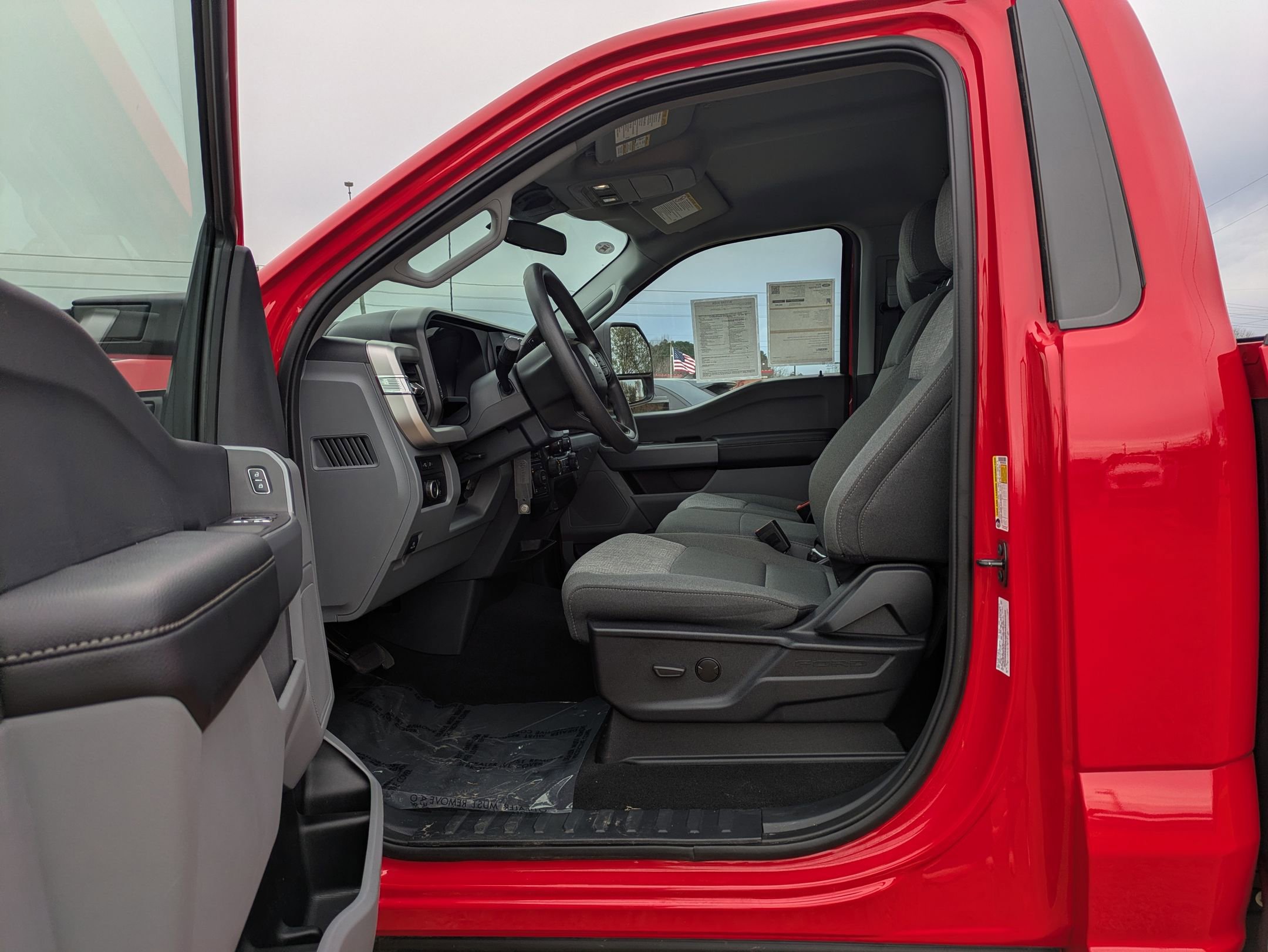 Certified 2024 Ford F350 XLT w/ FX4 Off-Road Package image 20