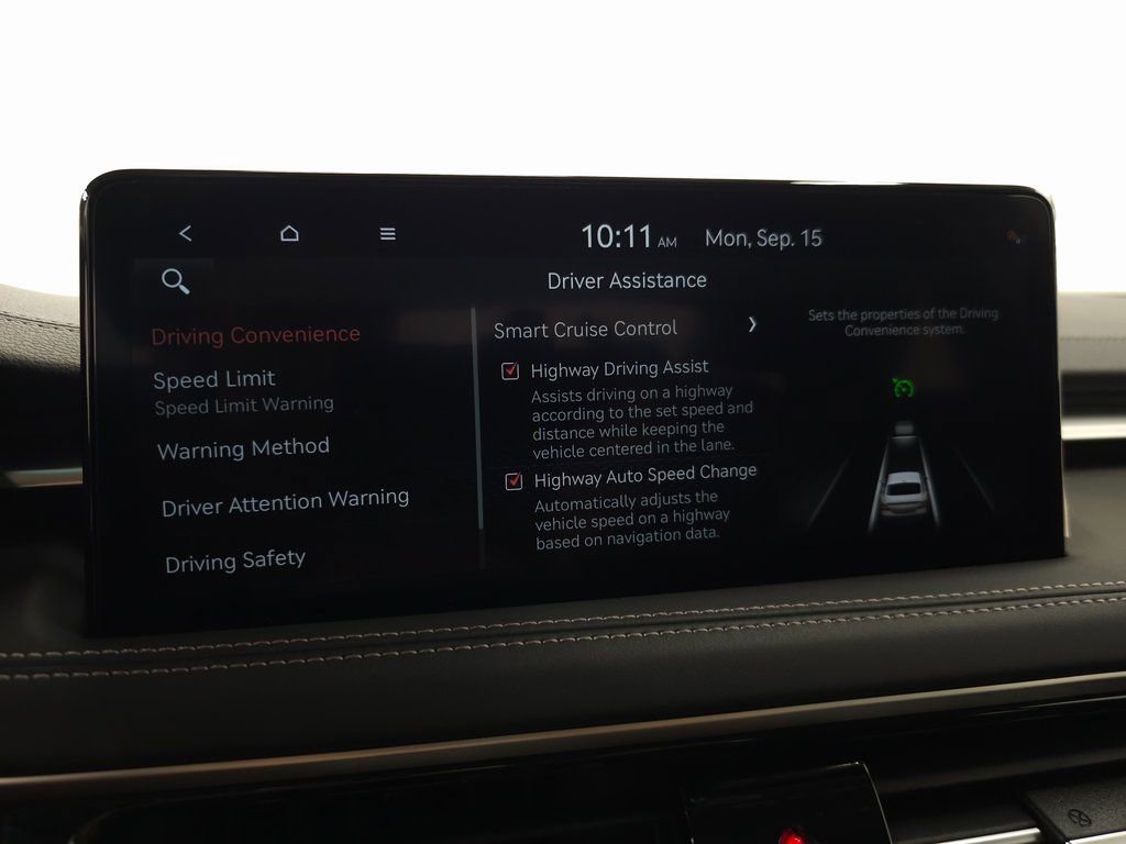 Used 2026 Genesis G70 2.5T image 17