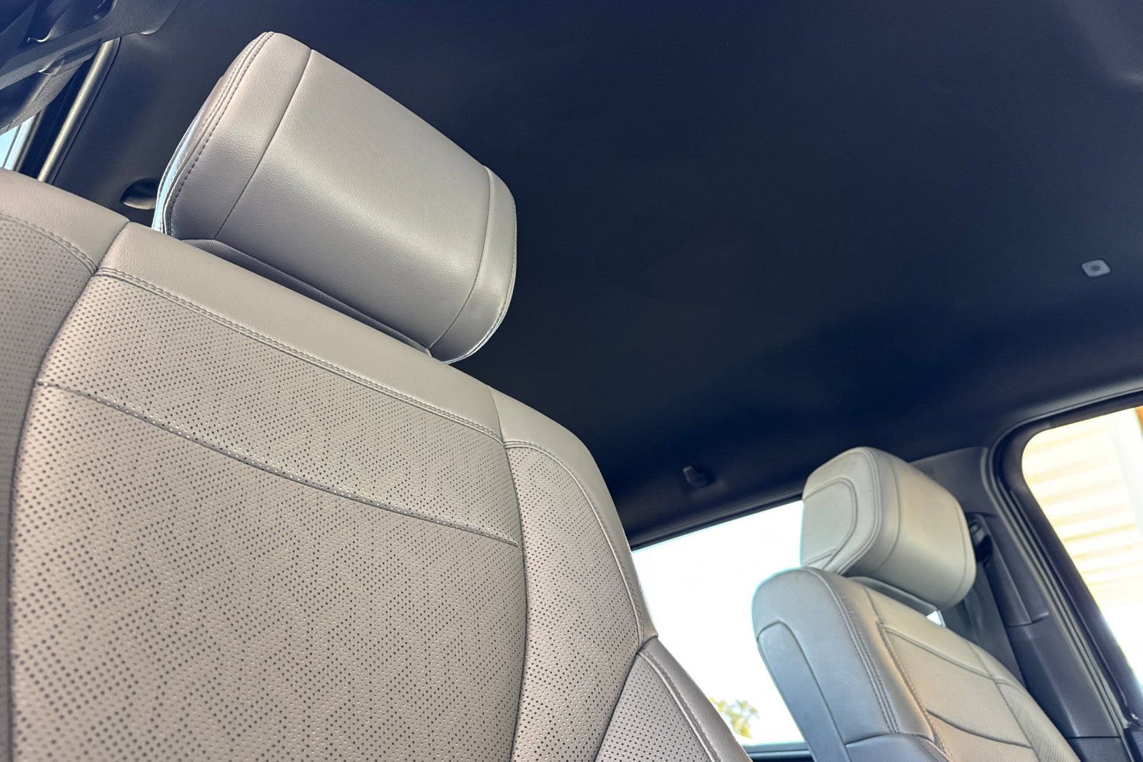 Used 2025 Toyota Tundra Limited AWD/4WD image 18