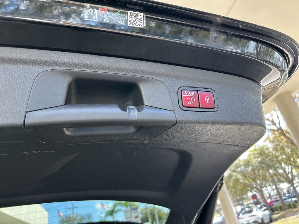 Used 2024 Mercedes-Benz GLE 450e 4MATIC image 36