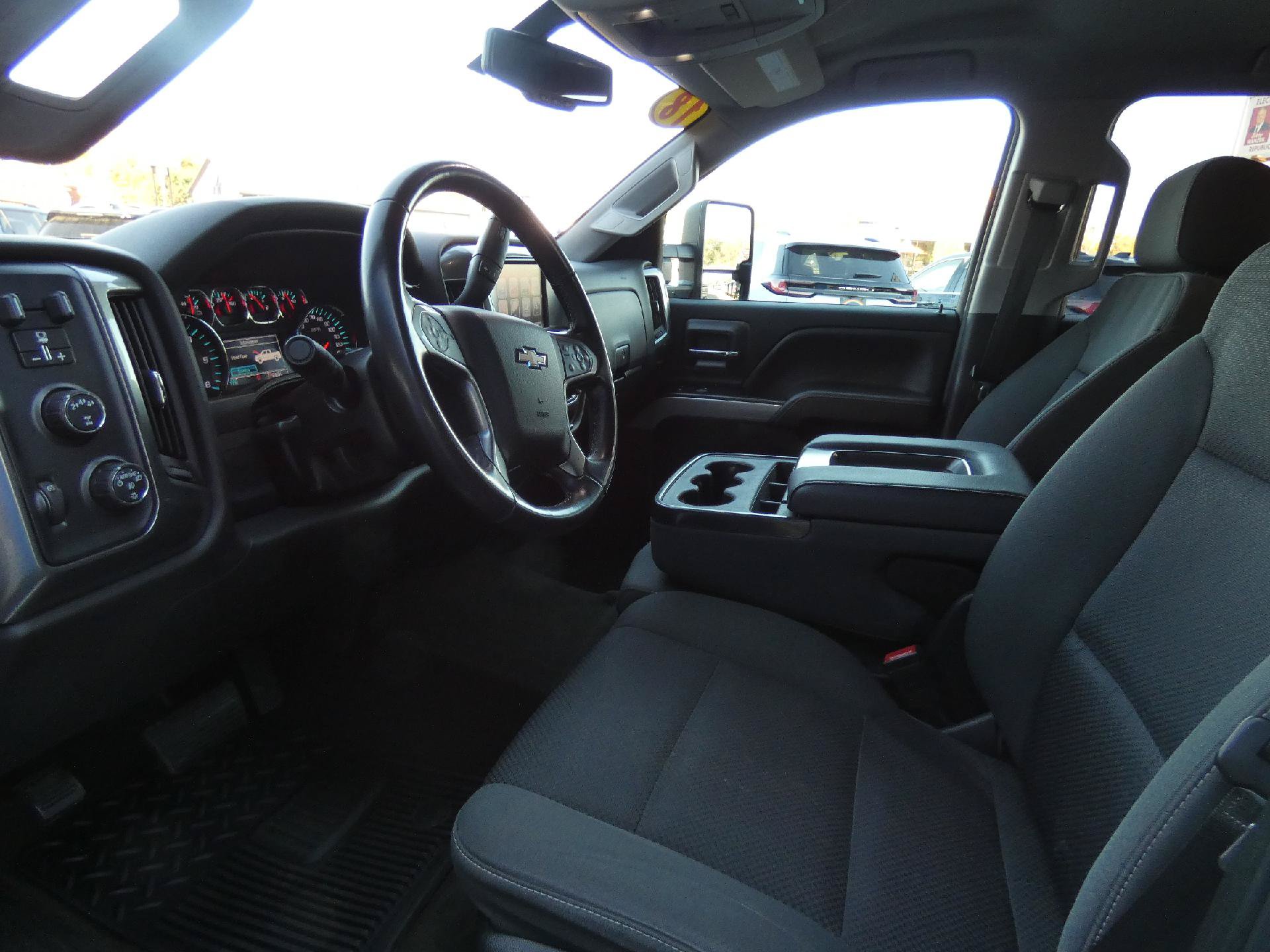 Used 2018 Chevrolet Silverado 2500 LT w/ All Star Edition AWD/4WD image 12