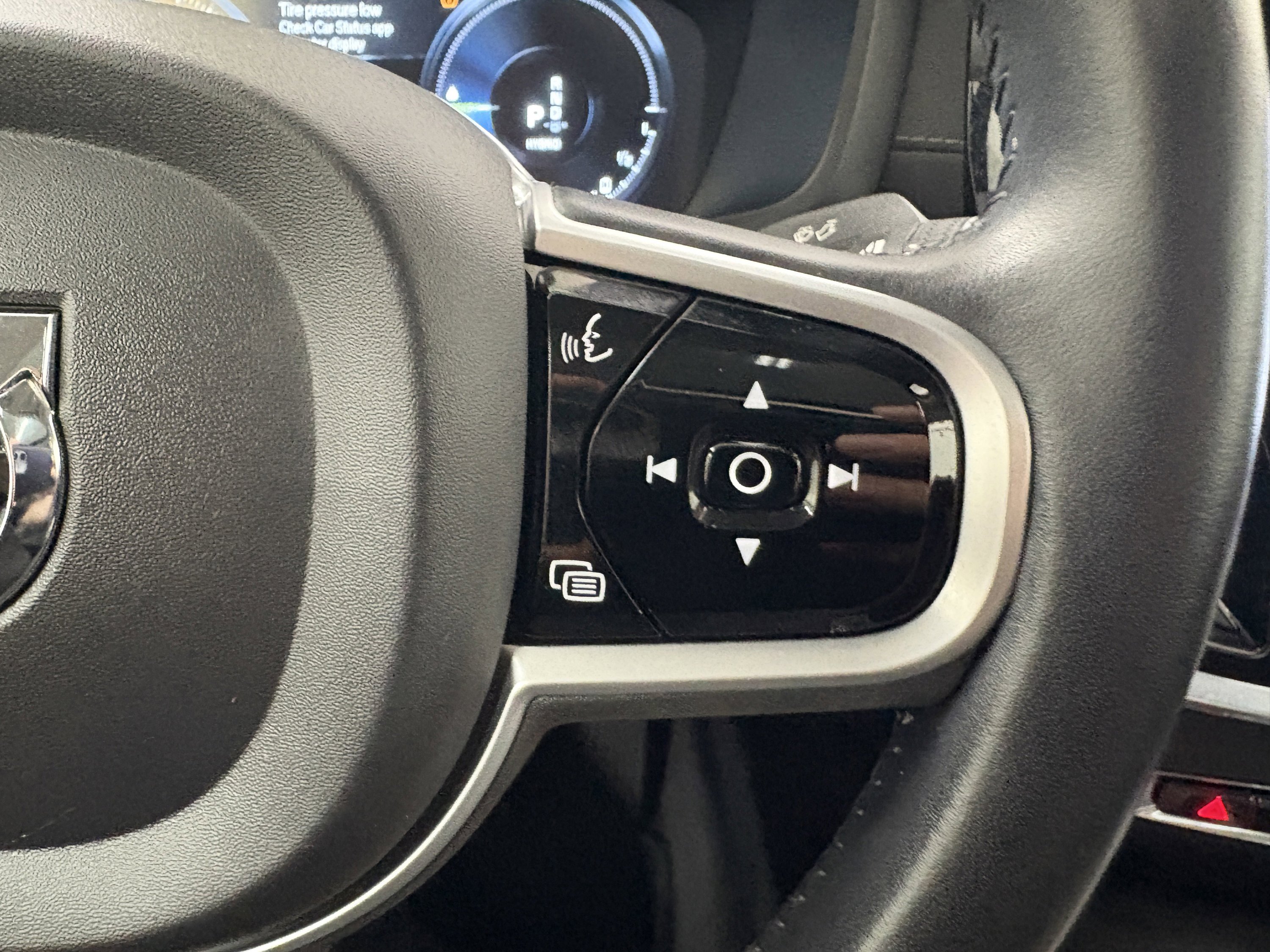 Used 2021 Volvo S60 T8 Inscription image 26