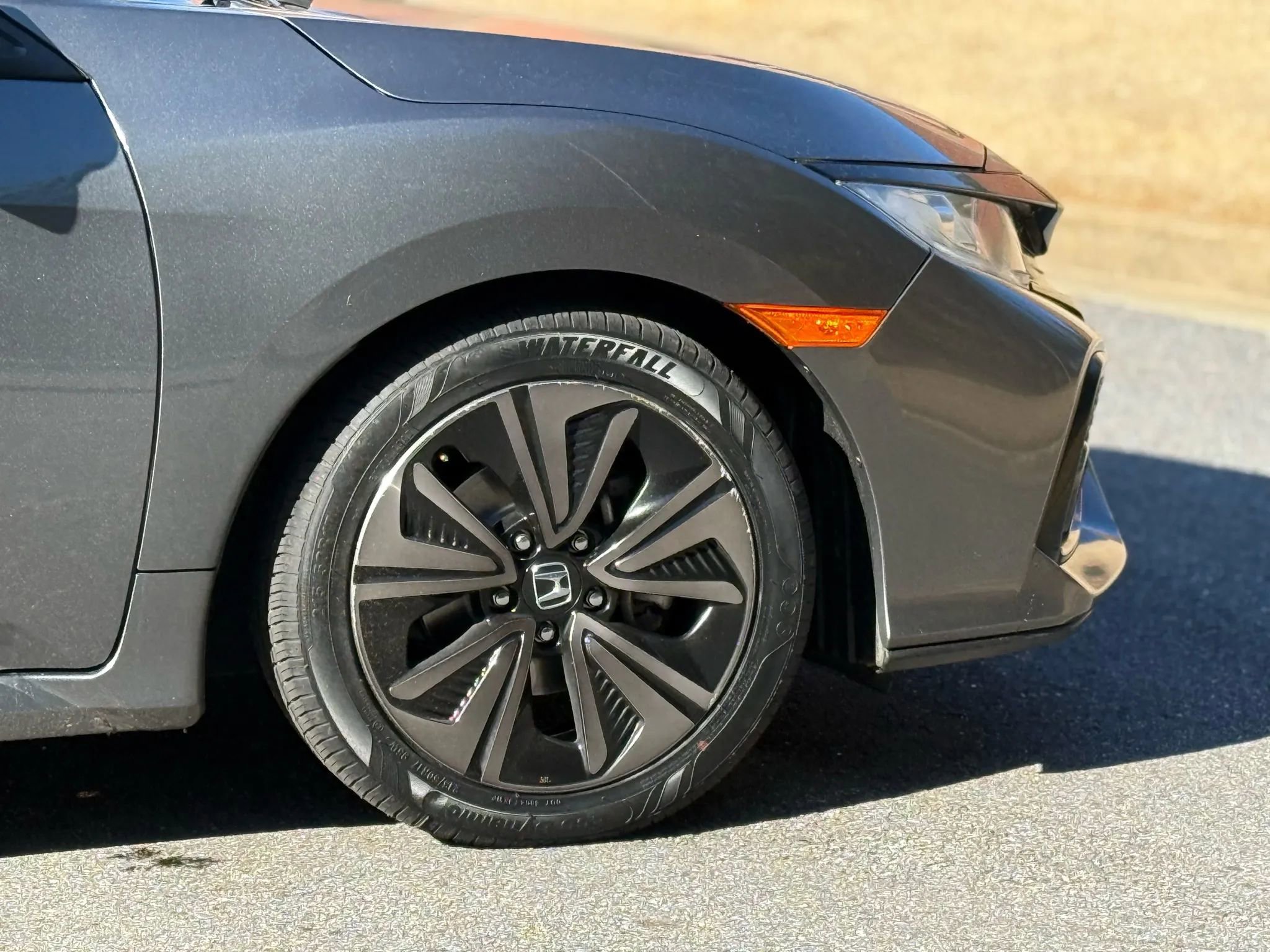 Used 2017 Honda Civic EX image 9