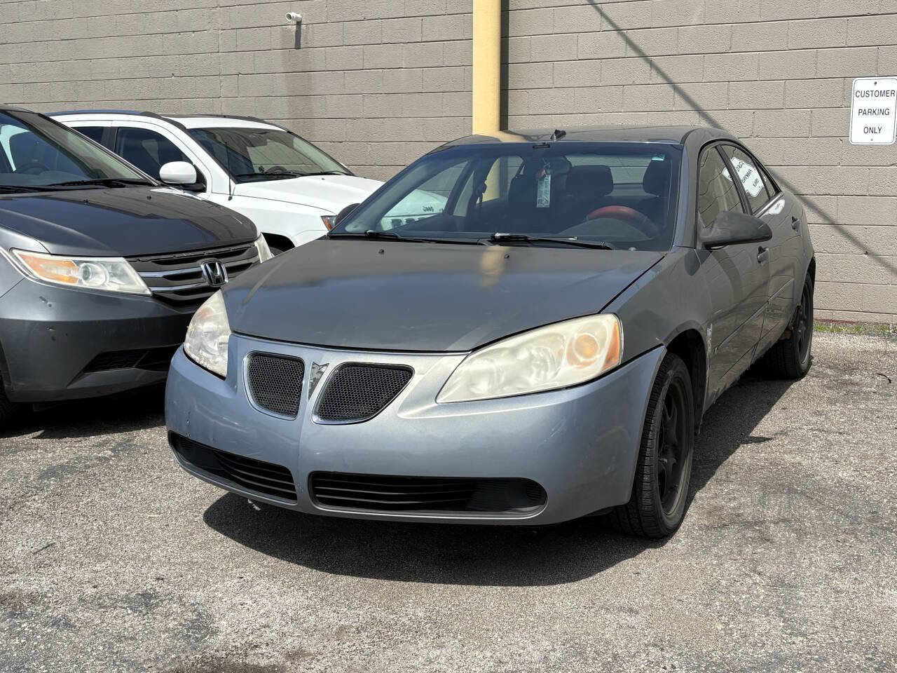 Used 2009 Pontiac G6 Sedan w/ Sport Package 1